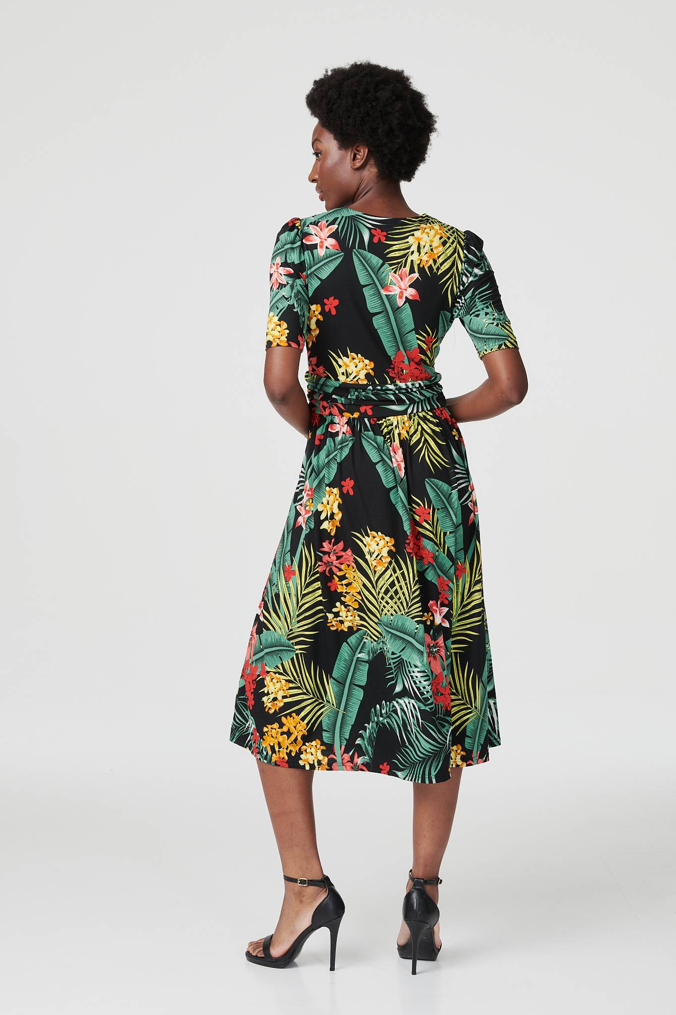 Black | Tropical Short Sleeve Ruched Dress