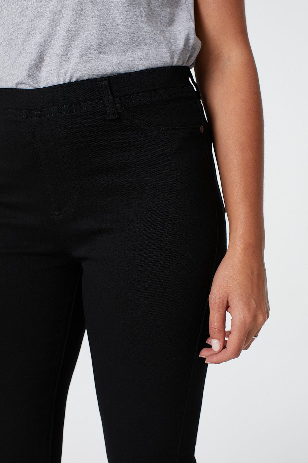 Black | Cropped Flared Raw Hem Jeggings