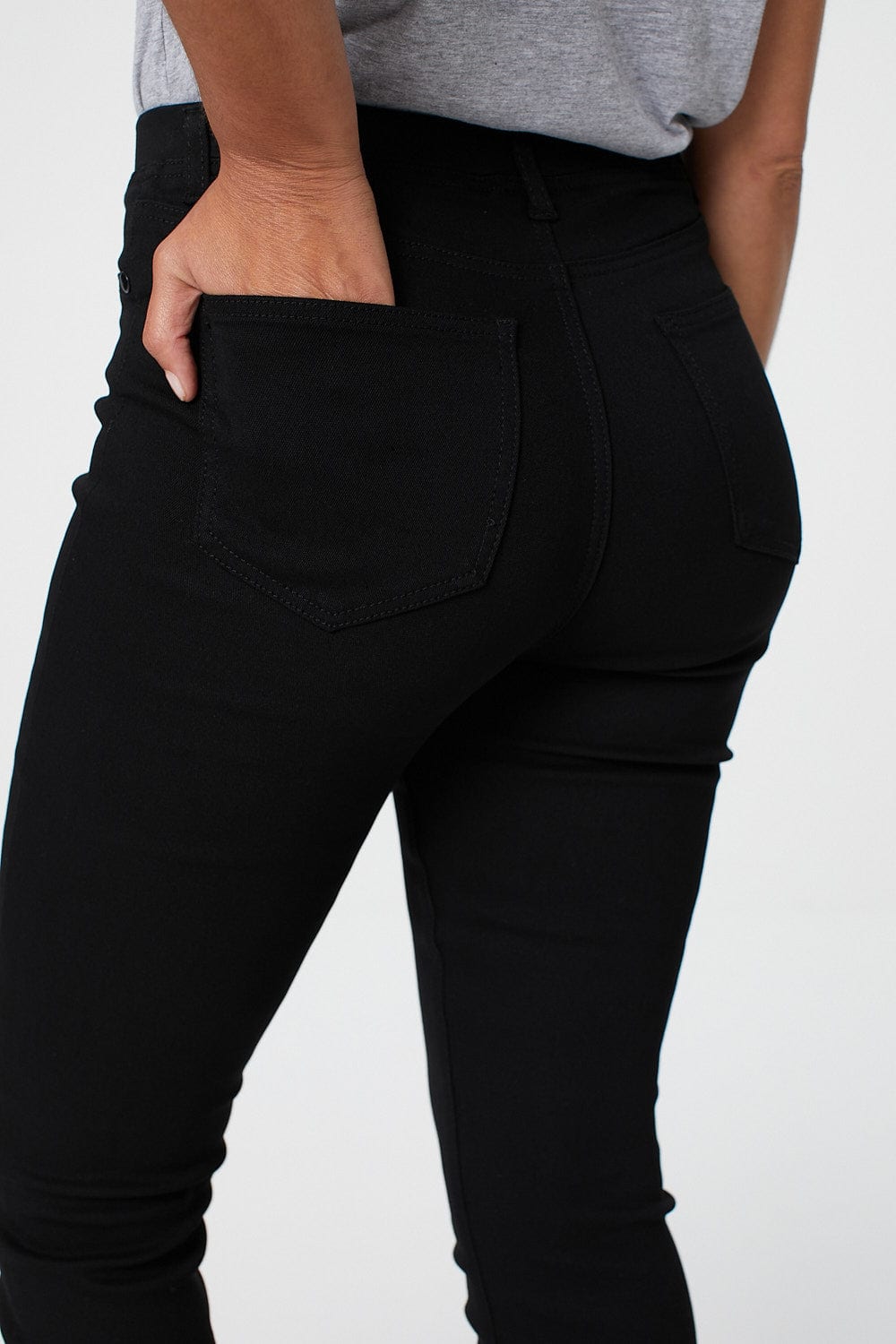 Black | Cropped Flared Raw Hem Jeggings
