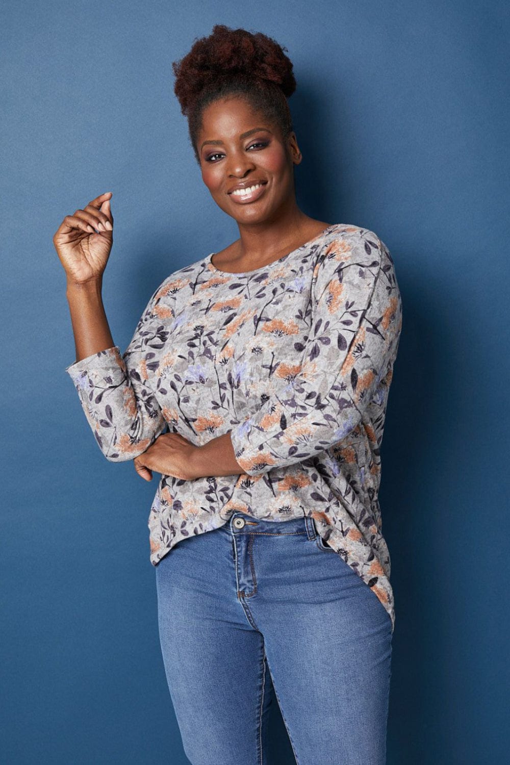 Grey | Curve Floral Bloom Light Knit