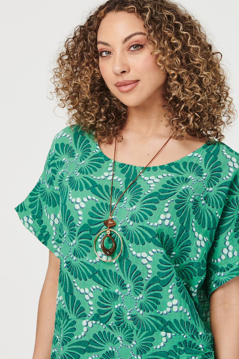 Green | Retro Print Blouse with Necklace
