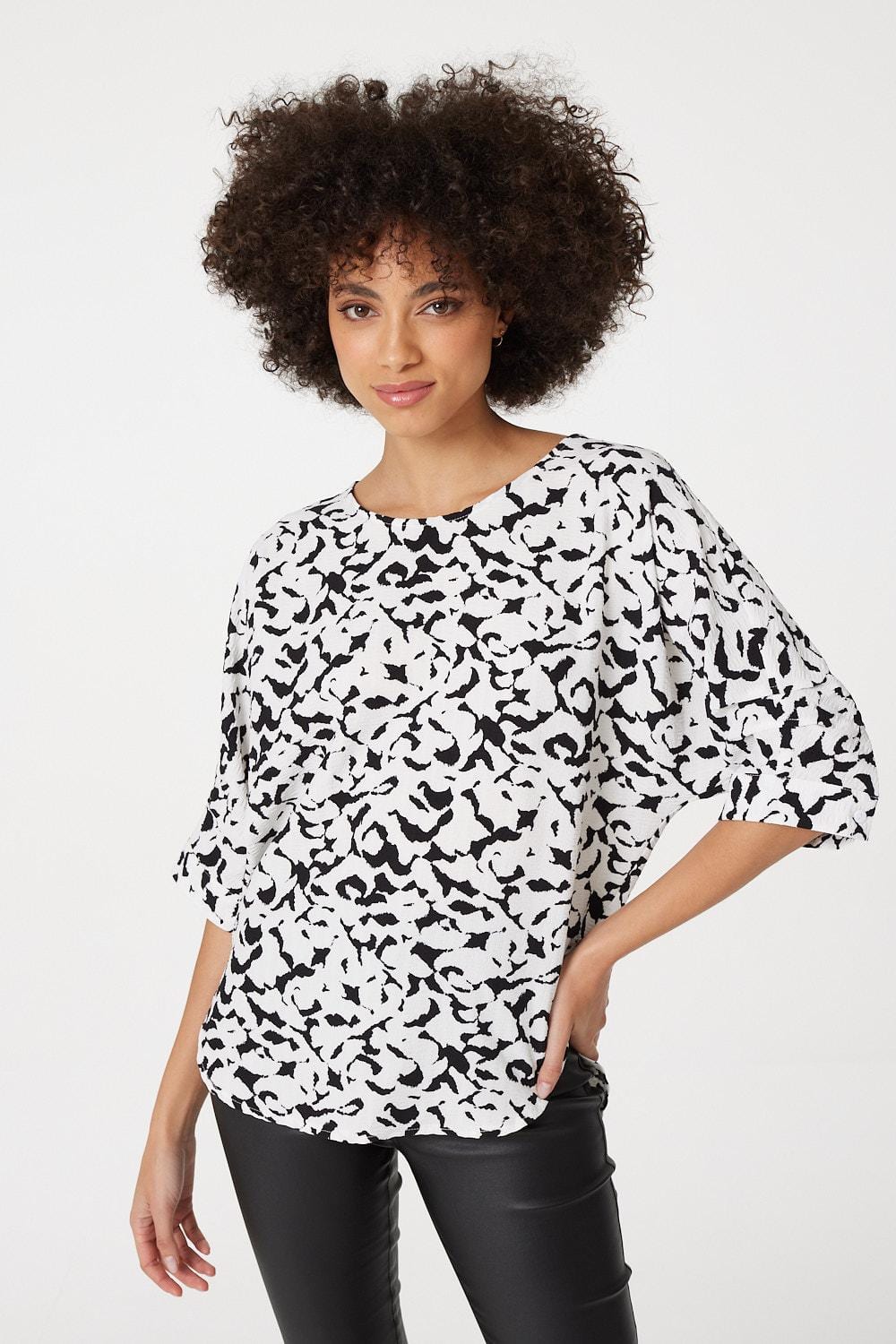 Black And White | Printed Gathered Sleeve Blouse