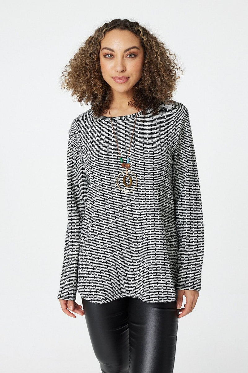 Black And White | Long Sleeve Top with Necklace