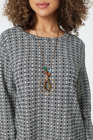 Black And White | Long Sleeve Top with Necklace