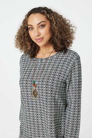 Black And White | Long Sleeve Top with Necklace