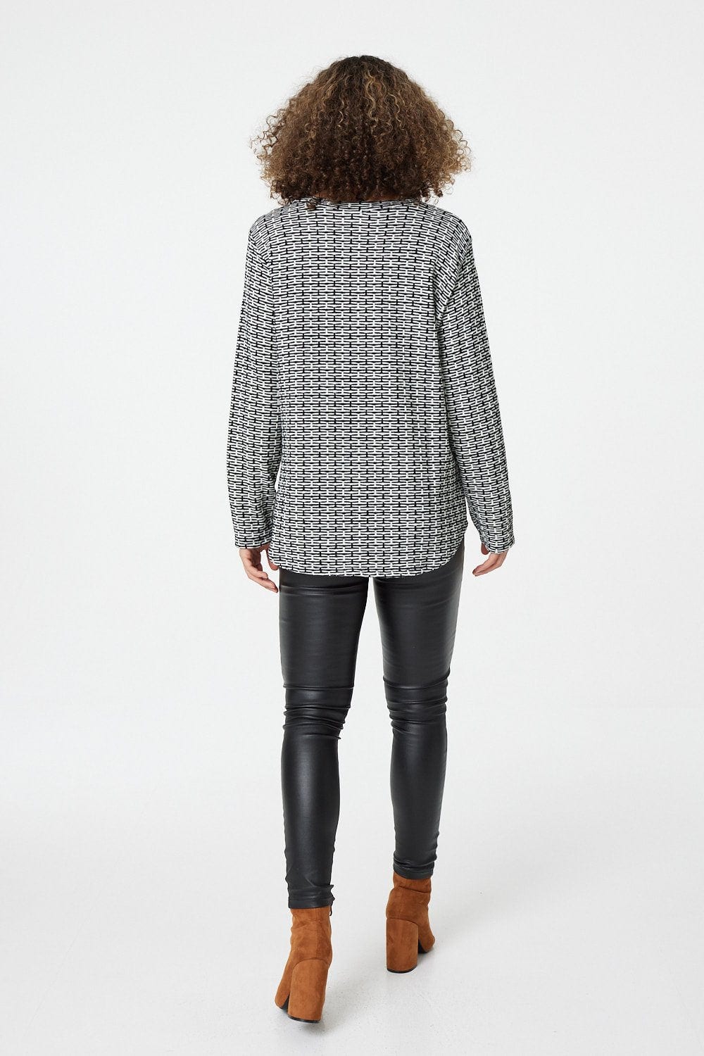 Black And White | Long Sleeve Top with Necklace
