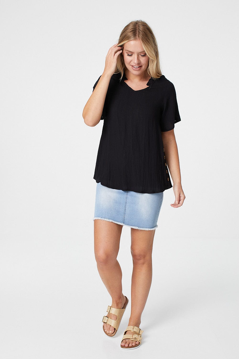 Black | Short Sleeve V-Neck Top
