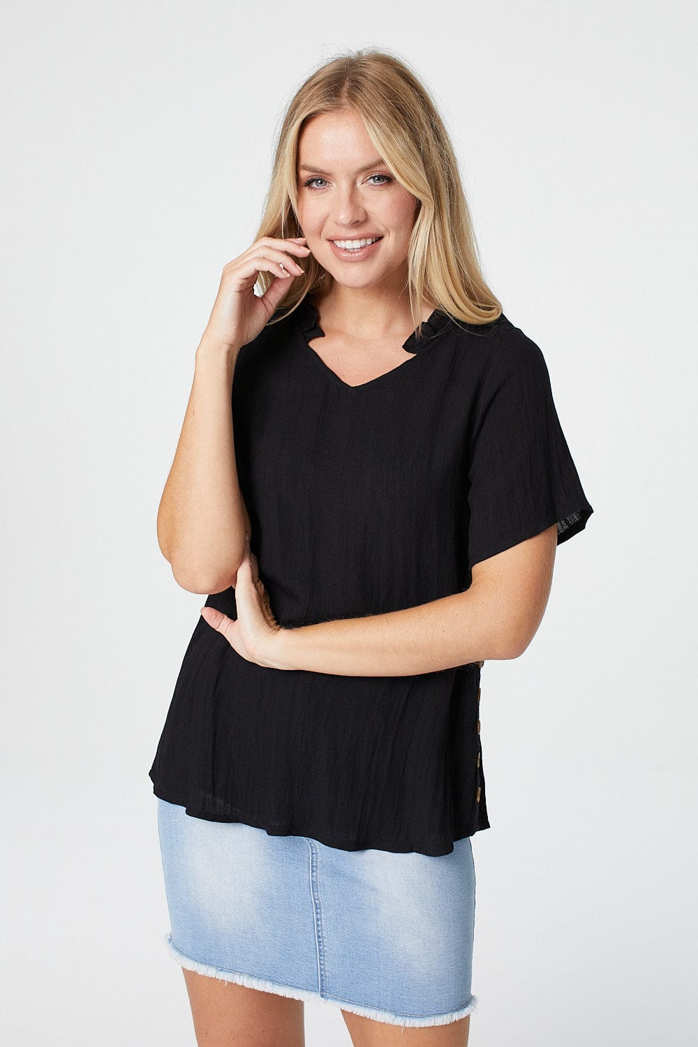Black | Short Sleeve V-Neck Top